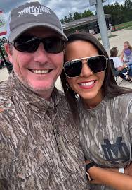 She been good today. So I took a pic with her 😂 #yawtyawt #TheBestWife