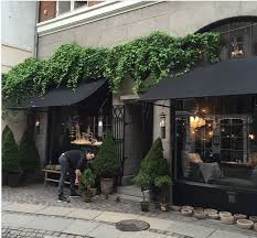 A Small Shop At Berlin Central Station Berlin Central Shop Small Station In 2020 Cafe Exterior Restaurant Exterior Restaurant Design