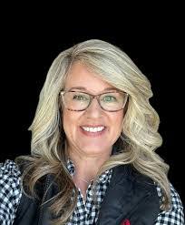 Suzanne Seals's Instagram, Twitter & Facebook