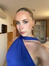 CAROLINE S. ANDERSEN (@carolinesandersen) • Instagram photos and videos