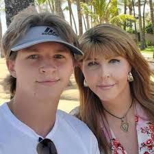 Shane Harding's Instagram, Twitter & Facebook