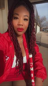 Diamonds don't just shine, we STAND OUT. 💎 Happy #KKIFriday! #FlexFri...