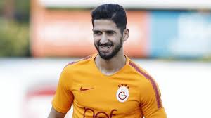 Galatasaray, başakşehir ve yurtdışından yıldız oyuncuya gelen bazı teklifler var. Emre Akbaba Galatasaray Dan Ne Kadar Kazanacak Goal Com