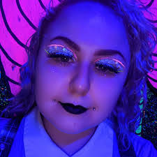 Alexandria Jennings's Instagram, Twitter & Facebook