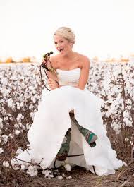 Bridals Cottonfield Statesboro Georgia Wedding Bride Duckhunter Amberhodgesphotography Bride Cotton Field Southern D Bridal Portraits Bridal Bride