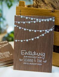 Einladungskarte Lampions Darf Es Etwas Exklusiver Sein Wie Zum Beispiel Druck Auf Holz Unser Polterabend Einladung Karte Hochzeit Hochzeitseinladungen Diy