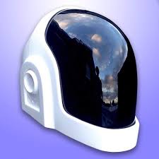 The visor features scrolling leds that you can program via usb to customize your message or remove them if you don't want that feature. Amazon Com Daft Punk Helmet Guymanuel Kit Handmade