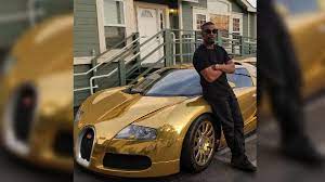 This poor bugatti veryon had been stopped for the 5th time in a day by the police. Actor Jamie Foxx Turns His Bugatti Veyron Into A Golden Egg