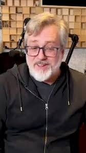 Dennis Ward's Instagram, Twitter & Facebook