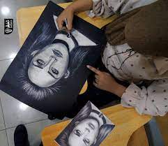 بالفحم الابيض لأحد م تدربى كورس رسم البورتريه من ليفل 3 فحم أسود وأبيض وألوان بوآسطة الم در ب ahmed mostafa art drawings white charcoal