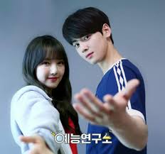 No entanto, quando ela tentou dizer isso, . Cha Eunwoo ì•„ìŠ¤íŠ¸ë¡œ And Girls Idols Yerin Xyieon Dahyun Sinb Somi Sejeong Joy Astro Amino