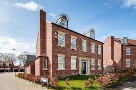 Beautiful Big Family Home: Sleeps 10, Park 3 Cars!