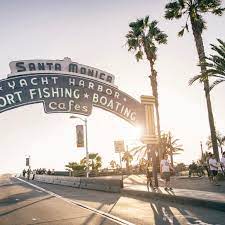 Pet medical center has taken care of 4 dogs and 3 cats of ours over 25 years, and we've never had any complaints about the quality or humaneness of their pet care. Santa Monica Kalifornien Amazon Jobs