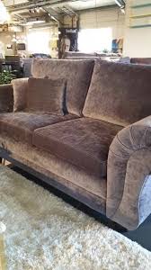 Med bakgrund inom tapetseraryrket har vår grundare nisse nilsson spridit sin kunskap vidare och idag är nilssons möbler ett familjeföretag med kunniga medarbetare,. Folkets Mobler Buffalo Recliner Soffa