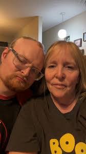 Brandy Grindle's Instagram, Twitter & Facebook