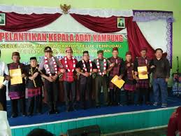 Adat istiadat suku sunda berlaku pada kehidupan sosial, seperti dalam acara pernikahan, panggilan dalam keluarga dan hubungan persaudaraan serta dari penelusuran yang kami lakukan terkait topik adat istiadat suku sunda terkumpul 5 (lima) poin yang populer. Danramil Muara Pahu Melestarikan Adat Istiadat Budaya Di Pesisir Mahakam Dan Sungai Kedang Pahu Website Tentara Nasional Indonesia