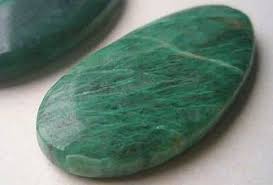 Yeryuzunde Bulunan 32 Dogal Tasin Insanlar Uzerinde Biraktigi Iddia Edilen Etkileri Dogal Sifali Otlar Sifali Taslar