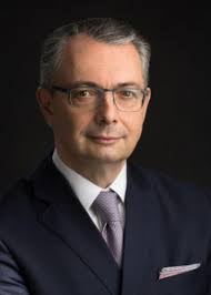 Dr. Alexander Picker (Vorstandsvorsitzender)