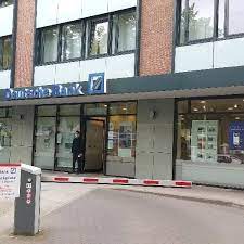Die deutsche bank fordert pro auftrag nie mehrere transaktionsnummern (tan)! Deutsche Bank Bank In Blankenese