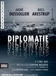 Ils (tomber) devant la maison. Andre Dussollier Et Niels Arestrup Sauvent Diplomatie A La Madeleine Toutelaculture