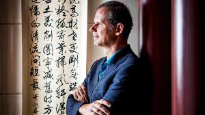 É sobretudo conhecido pelo seu trabalho como jornalista, carreira que abraçou em 1981, na rádio macau. Filha De Jose Rodrigues Dos Santos Contraiu Covid 19