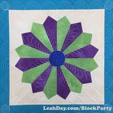 The dresden plate quilt block was named after the ornately decorated tableware of dresden, germany. Machine Quilting A Dainty Dresden Plate Block Free Motion Quilting Project