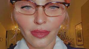 Discover more posts about madonna 2020. Krasse Typveranderung Madonna Zeigt Sich Mit Pinken Haaren Promiflash De