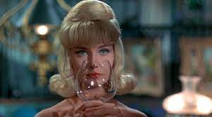 Joanne Woodward In A New Kind Of Love 1963 Joanne Woodward Vintage Hairstyles Paul Newman