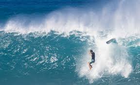 Brazilian pro-surfer João Chianca nearly killed after wipeout at Hawaii's  Pipeline