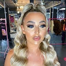 Rheanne Marshall's Instagram, Twitter & Facebook