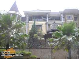 Namun, belum banyak yang tahu bagaimana tampilan rumah diva asal malaysia ini di kampung halamannya, kuala lipis. Gambar Rumah Siti Nurhaliza