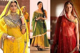Steal This Look Aishwarya Rai S Classic Mughal Bridal Look In Jodhaa Akbar Bollywood Fashion Indian Designer Outfits Jodhaa Akbar