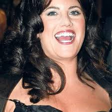 Wie Monica Lewinsky mit ihren Schilderungen Hillary Clinton den Weg ebnet