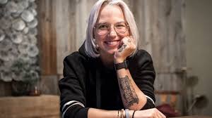 Mittlerweile geht es der sängerin aber wieder gut. Interview Stefanie Heinzmann Bei Old Shipyard Festival 2019 In Papenburg