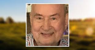 Flossie Knox's Instagram, Twitter & Facebook