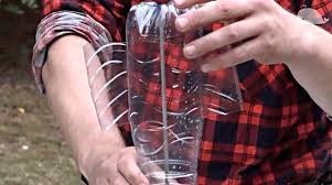 Image result for plašič krtků z pet lahve