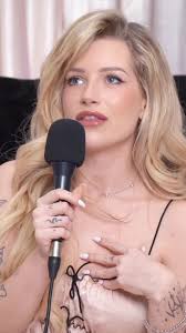 Lottie Moss: A Story of Struggle, Modeling Industry, and Mental Health