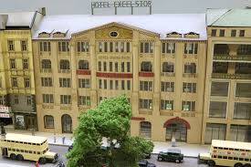 Für den maßstab spur h0 gibt es eine große auswahl bei spiele max. Stadthauser H0 Lasercut Bausatz Grandhotel Excelsior H0