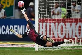 Palmeiras e são paulo vão decidir o paulista de 2021. Sao Paulo Supera Palmeiras Nos Penaltis E Vai A Final