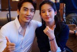 The third love by liu yifei and song chengxian: Song Seung Heon And Liu Yifei Confirm Relationship Lifestyle Chinadaily Com Cn