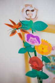 Diy Les Fleurs D Alice Aux Pays Des Merveilles Natacha Birds Alice In Wonderland Flowers Alice In Wonderland Diy Alice In Wonderland Decorations