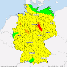 Schwere gewitter,hagelunwetter,starker schneefall,schwerer sturm/orkan,hitze oder frostgefahr,dauerregen,starkregen, gefährliches glatteis. Auch Jetzt Zu Spater Stunde Sind Unwetterzentrale Deutschland Facebook