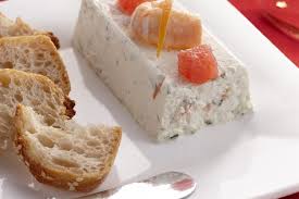Recette De Mini Terrines De Langoustine Pamplemousse Rose Et Fromage Fouette Madame Loik Echalote Ciboulette Recette Terrine De Poisson Facile Terrine Alimentation