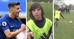 View the player profile of chelsea midfielder mason mount, including statistics and photos, on the official website of the premier league. Mason Mount Posts A Video From His Academy Years Perfectly Scoring In Cristiano Ronaldo Style Video