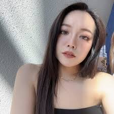 Sandra Yim's Instagram, Twitter & Facebook