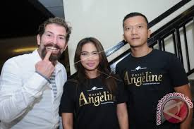 Roweina salah satu pemerannya ingin para orangtua lebih sayang pada anaknya. Pemeran Film Untuk Angeline Antara News Kalimantan Tengah Berita Terkini Kalimantan Tengah