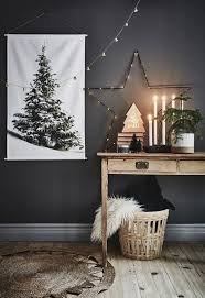 Un Decor De Noel En Noir Et Blanc Marchedenoel Un Decor De Noel En Noir Et Blanc De Style Scandinave Nordique Decoration Noel Maison De Noel Deco Noel Maison