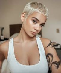 Danyelle Smith (danyellesmth)