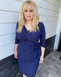 Rebel wilson rocks retro hairstyle as she shares positive update following bike accident. Rebel Wilson Shows Off 40 Lb Weight Loss As She Boxes In Pink Spandex Pants And Crop Top
