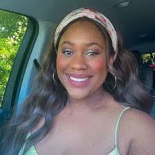 Tia Herrera (@tiaherrera)